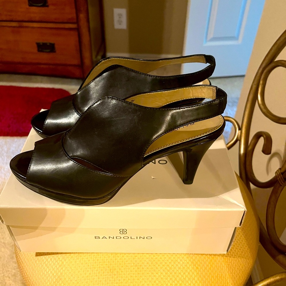 Bandolino Black Slingback heel in Black Size 9.
